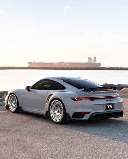 Porsche 911 992.1 Turbo S 9D Style Dry Carbon Parts - styling view