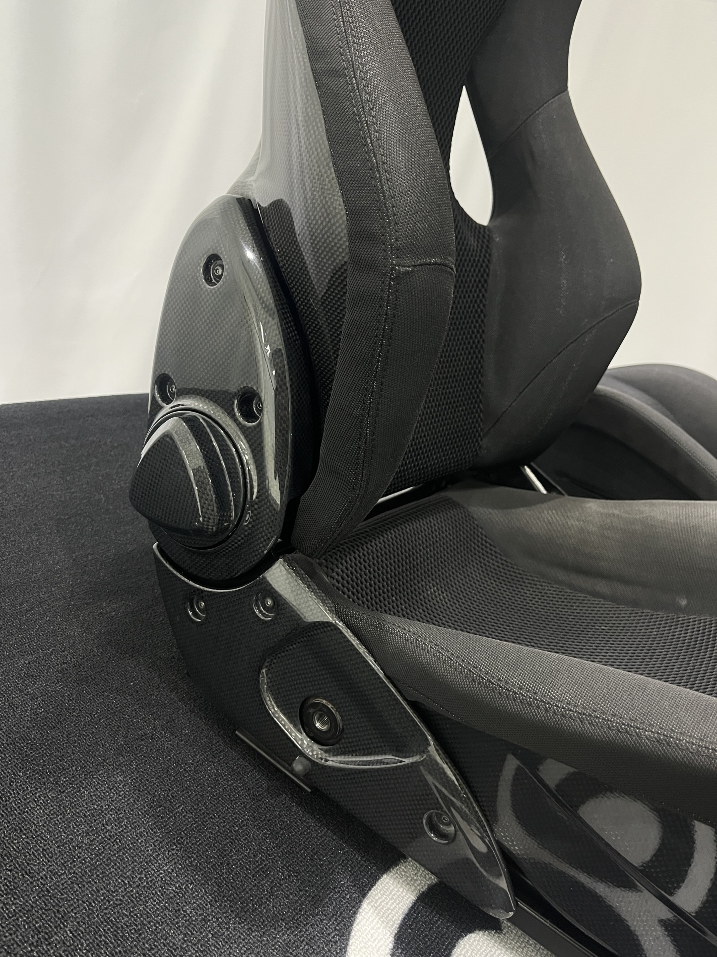 Ferrari F430/458/488/F8 Style Dry Carbon Bucket Seat - styling view