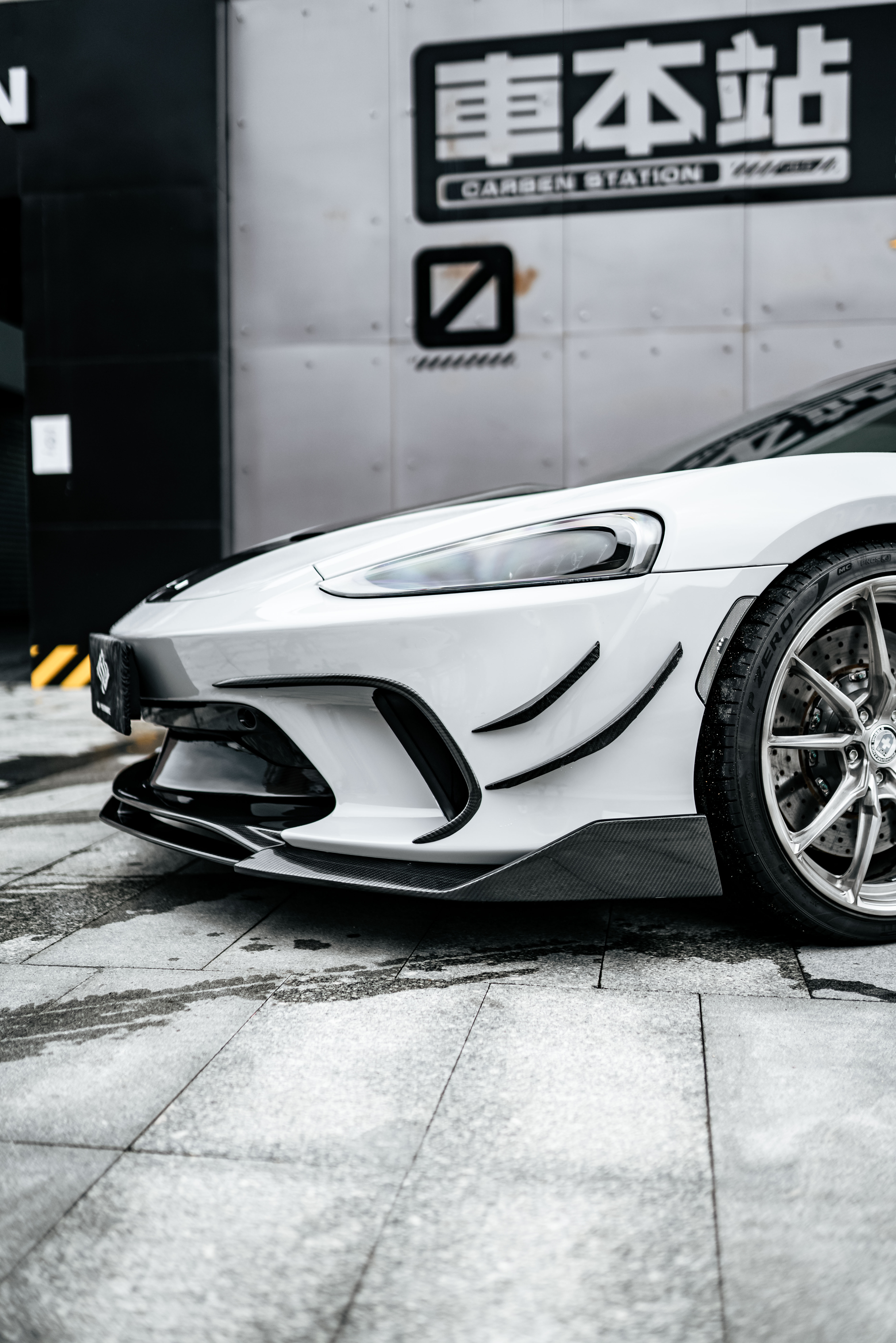 McLaren GT Dry Carbon Parts - styling view