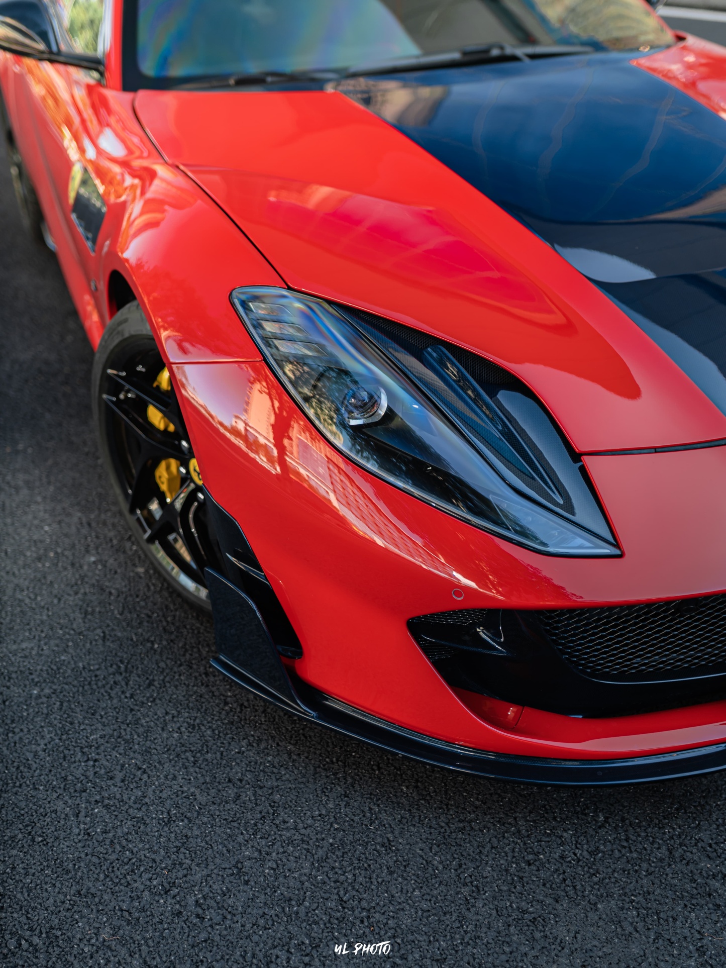 Ferrari 812 MSY Style Dry Carbon Parts - styling view