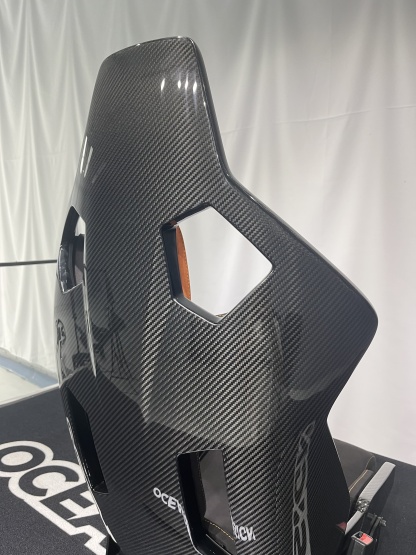 Porsche GW Style Dry Carbon Bucket Seat - styling view