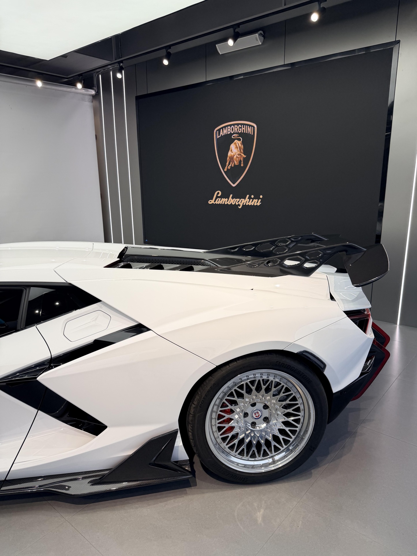 Lamborghini Revuelto DK Style Parts - styling view