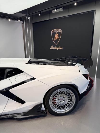 Lamborghini Revuelto DK Style Parts - styling view