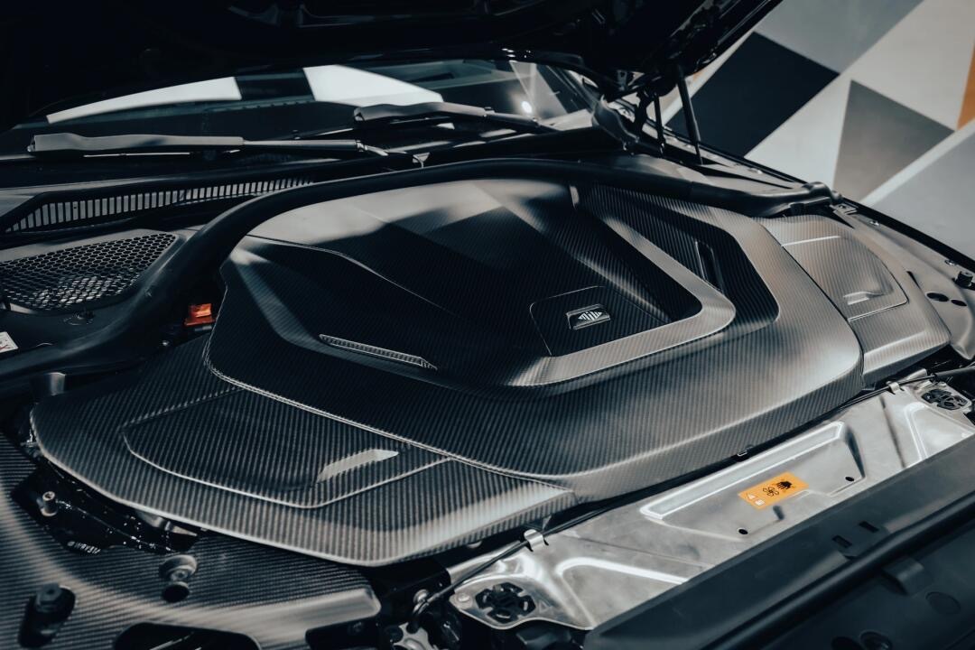 BMW G26 i4 MIW Style Carbon Fiber Parts - styling view