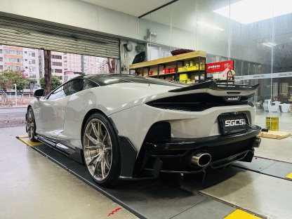 McLaren GT Dry Carbon Parts - styling view