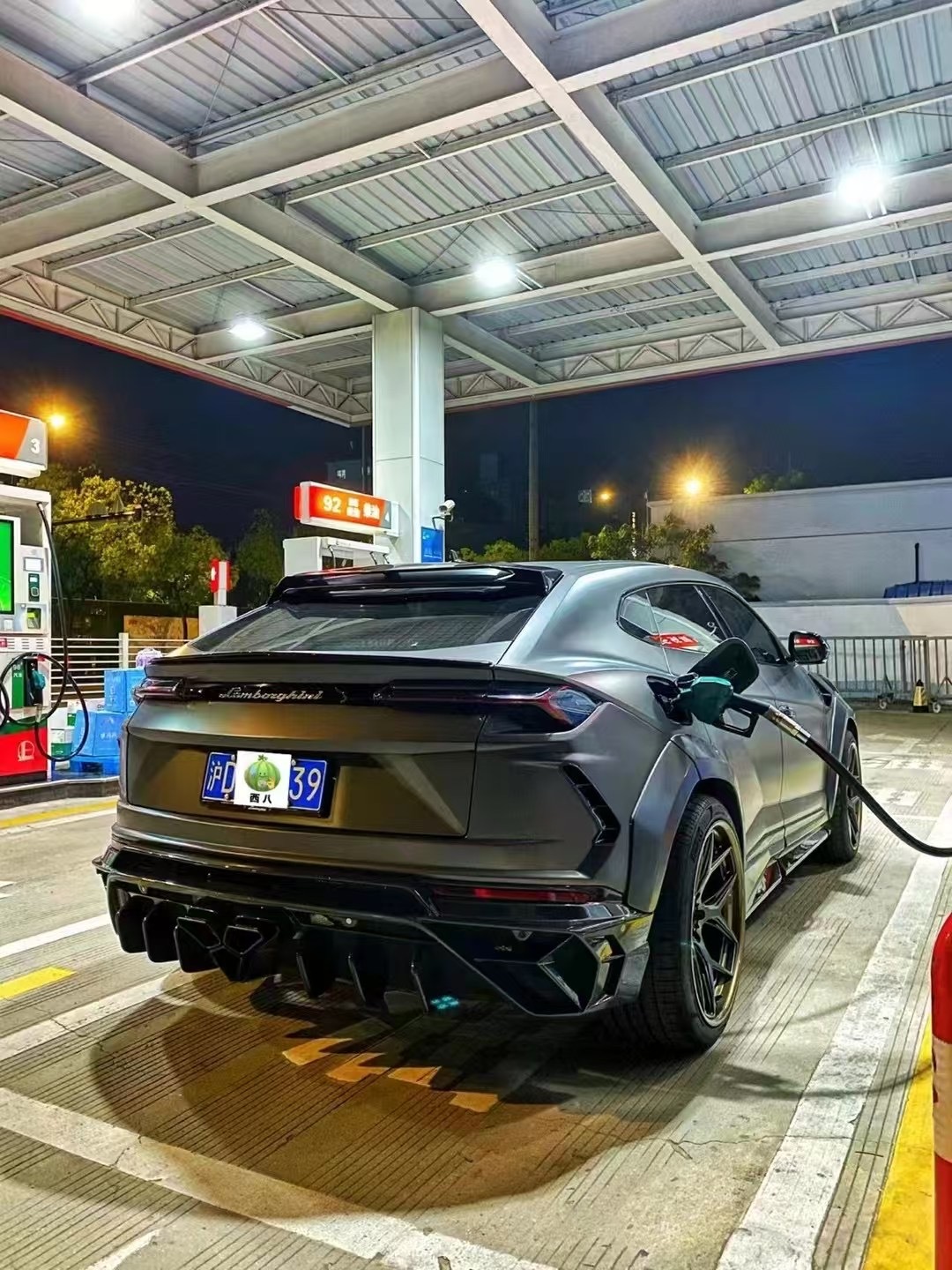 Lamborghini Urus MSY Generation 1 Style Dry Carbon Body Kit - styling view