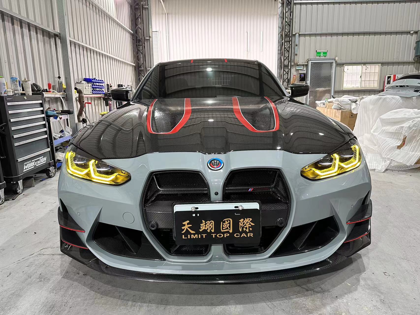 BMW G80 M3/G82 M4 Ocean Design Dry Carbon Shark-Fin Fenders - styling view