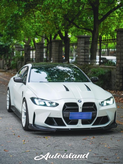 BMW G80 M3/G82 M4 AP Style Vented Dry Carbon Hood - styling view