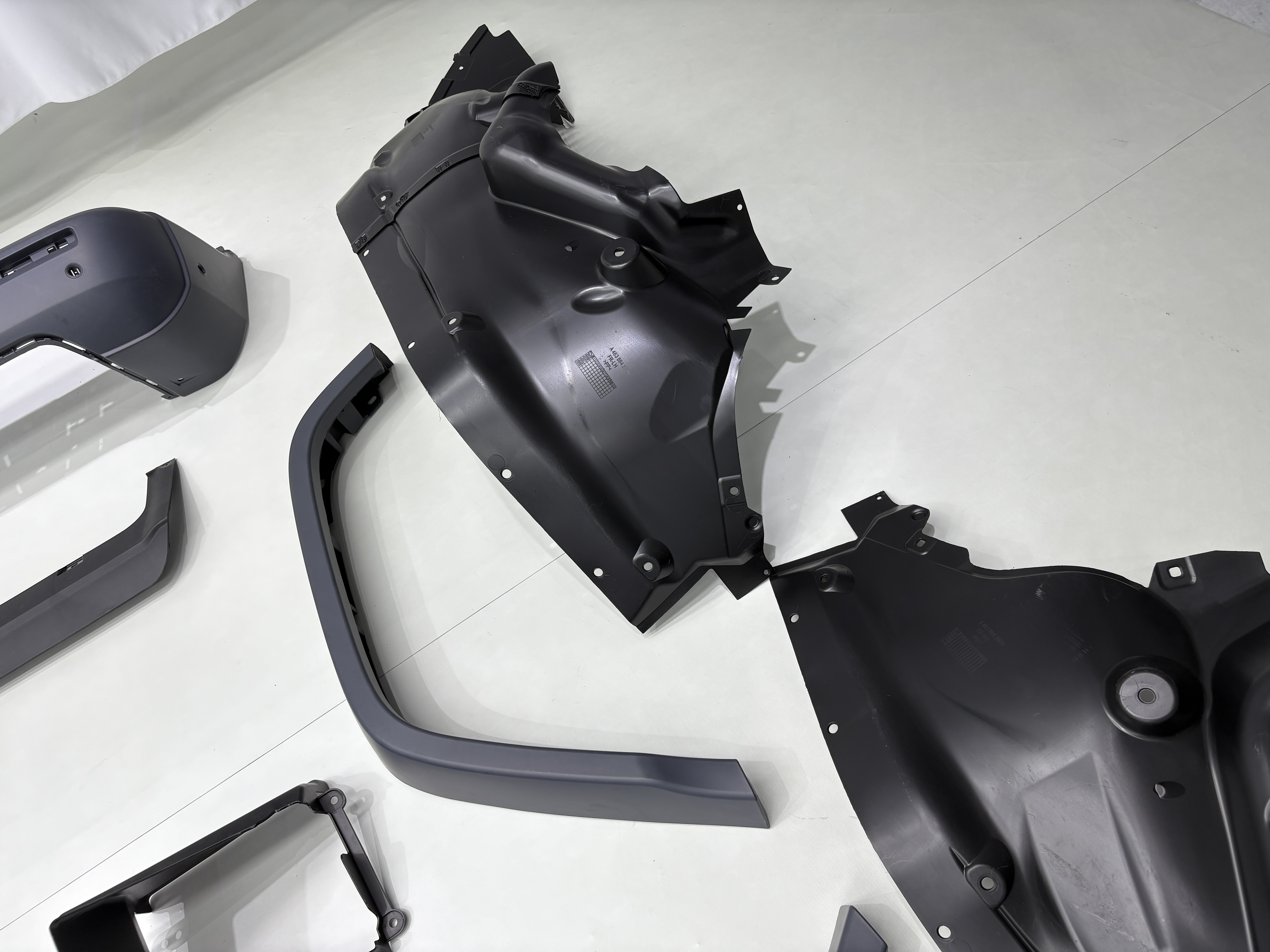 Mercedes-Benz W464/W465 G350/G500/G400 G63 AMG Style PP Conversion Kit - styling view