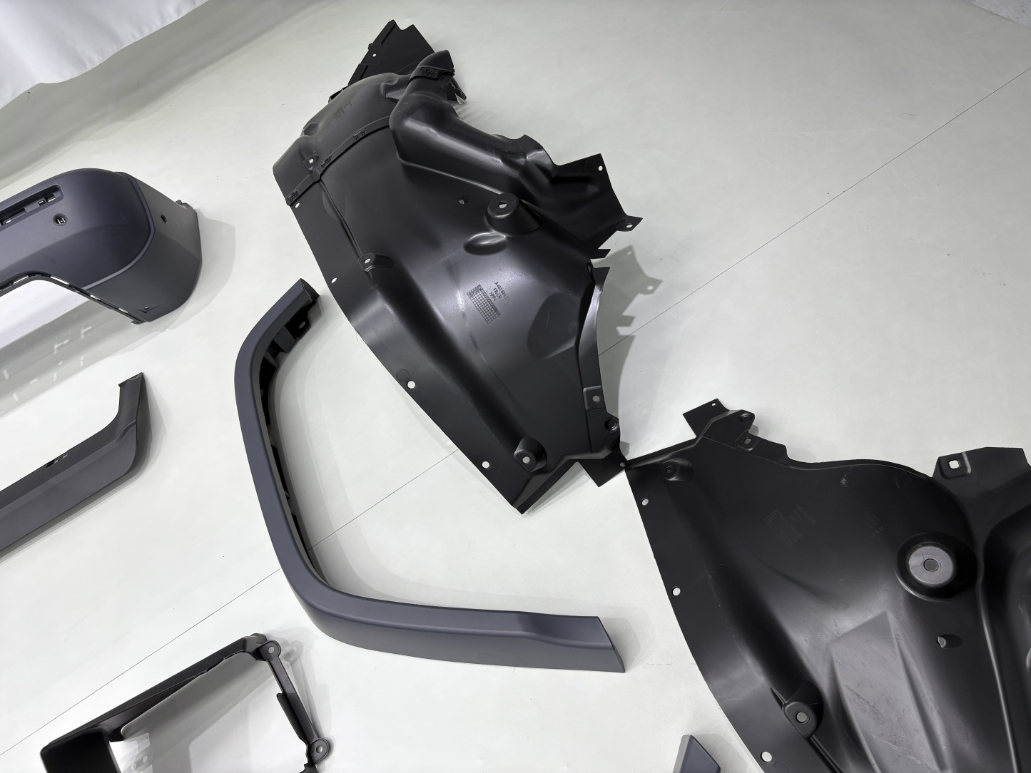 Mercedes-Benz W464/W465 G350/G500/G400 G63 AMG Style PP Conversion Kit - styling view