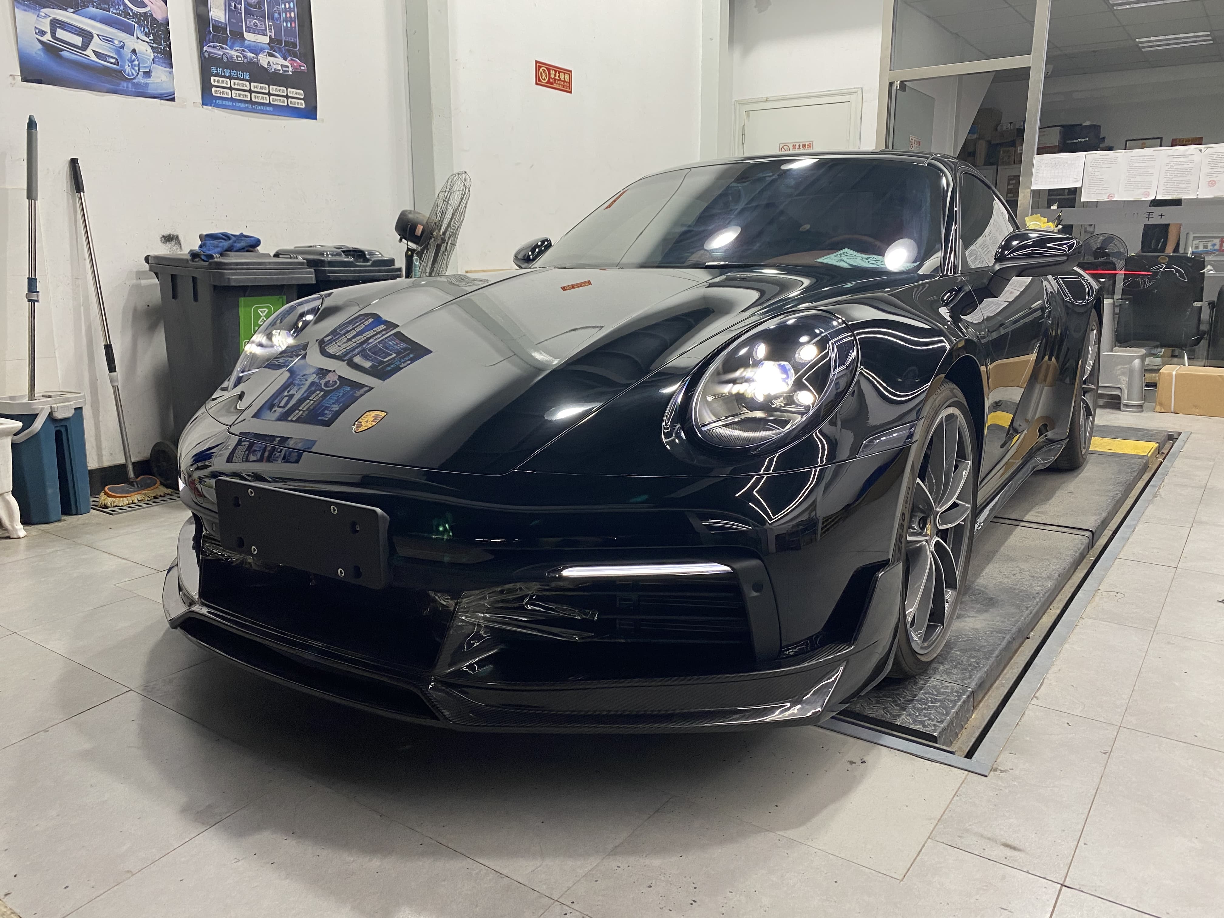 Porsche 911 992.1 Turbo S Style Parts - styling view