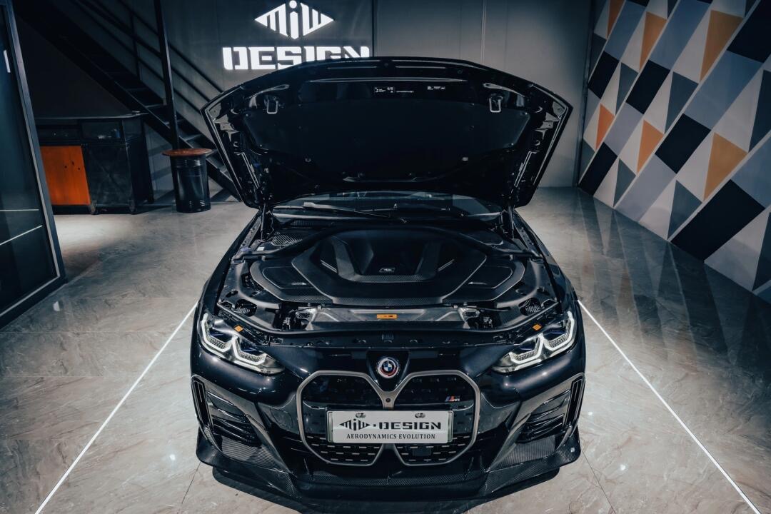 BMW G26 i4 MIW Style Carbon Fiber Parts - styling view