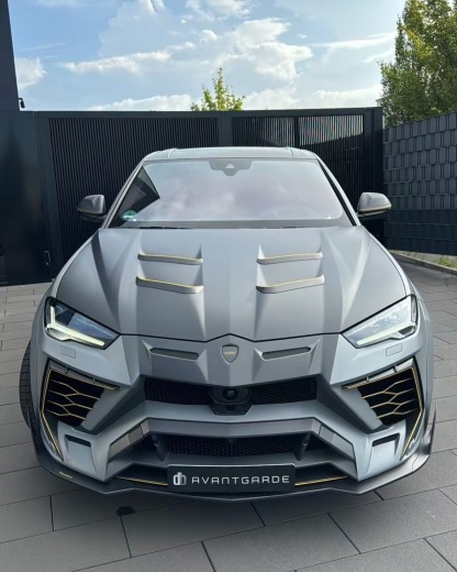 Lamborghini Urus MSY Generation 1 Style Dry Carbon Body Kit - styling view