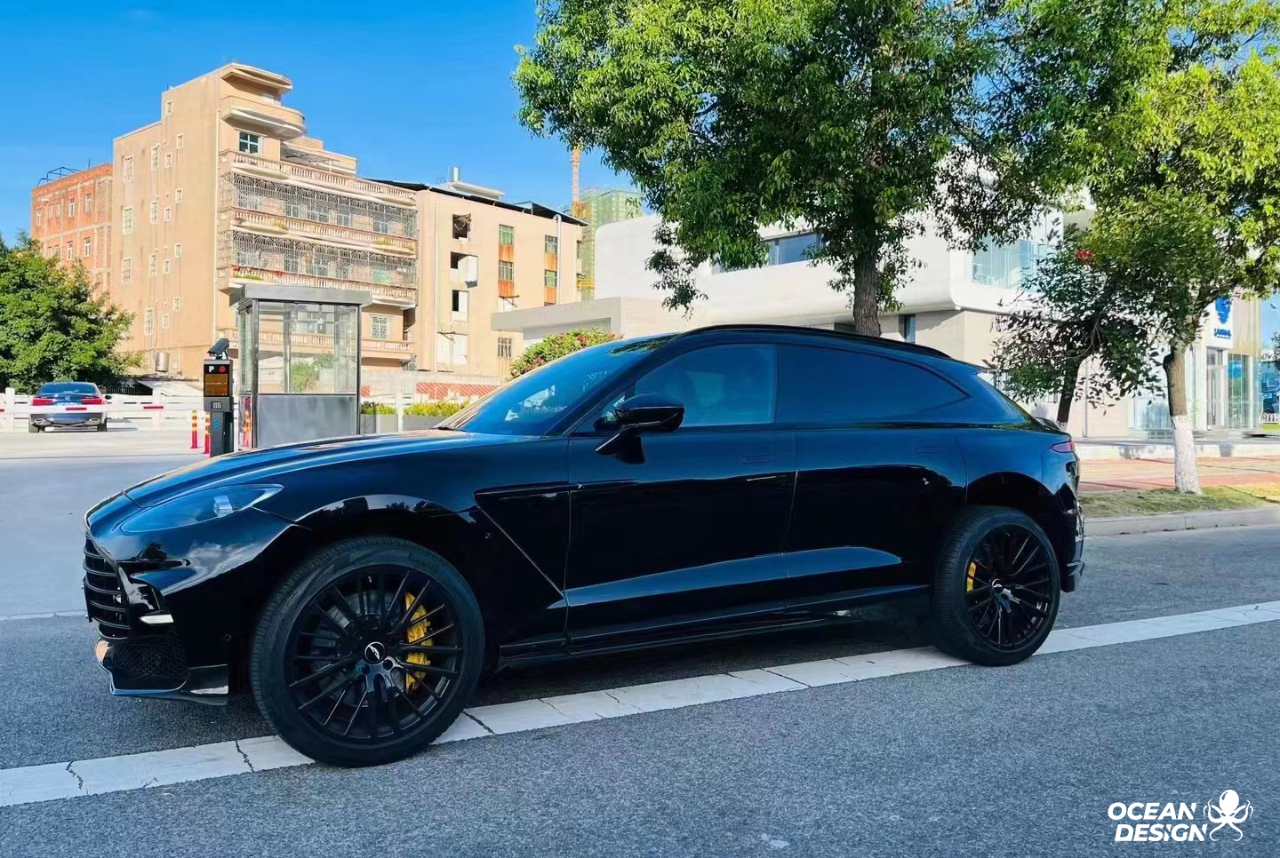 Aston Martin DBX 707 Style Conversion Parts - styling view