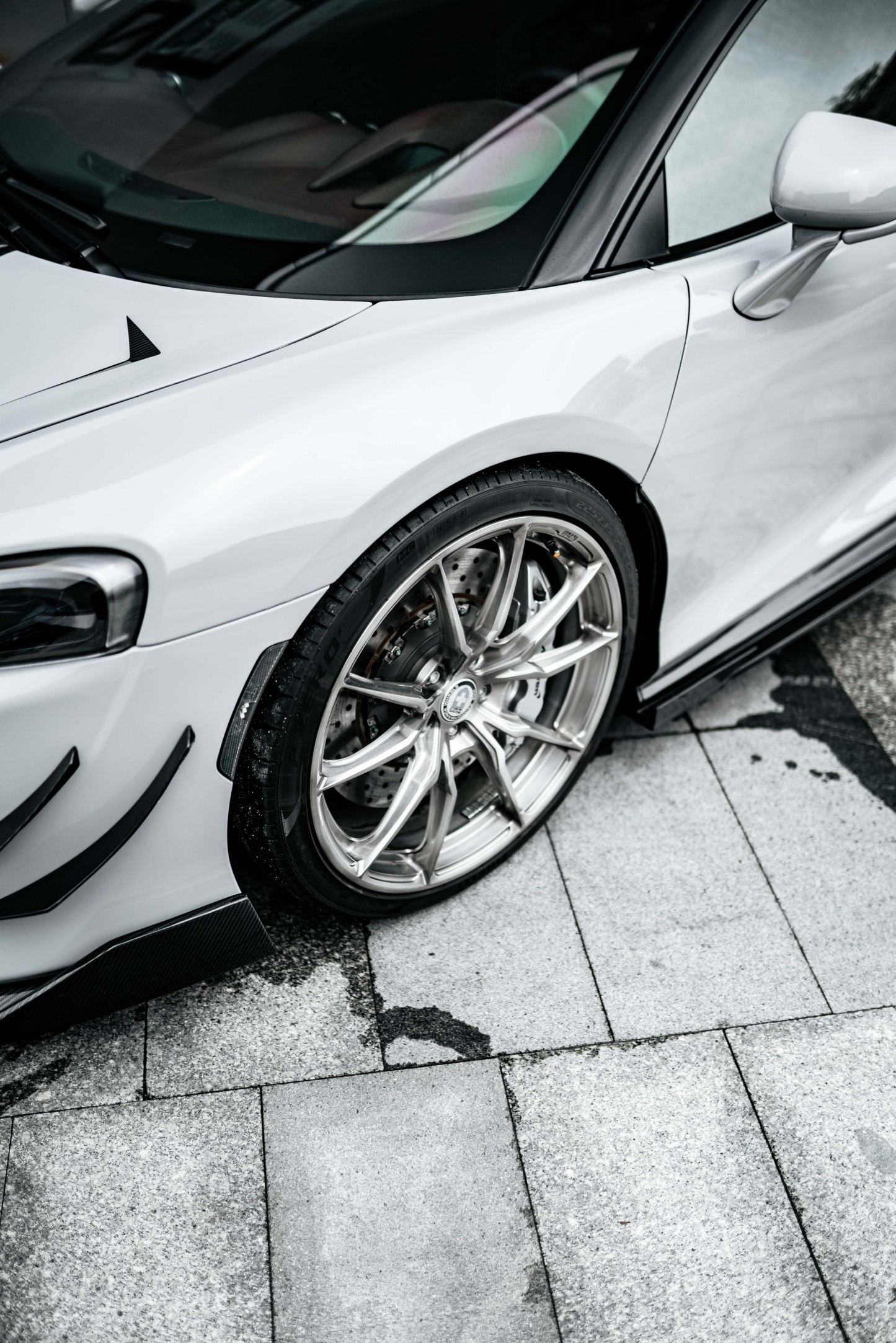 McLaren GT Dry Carbon Parts - styling view