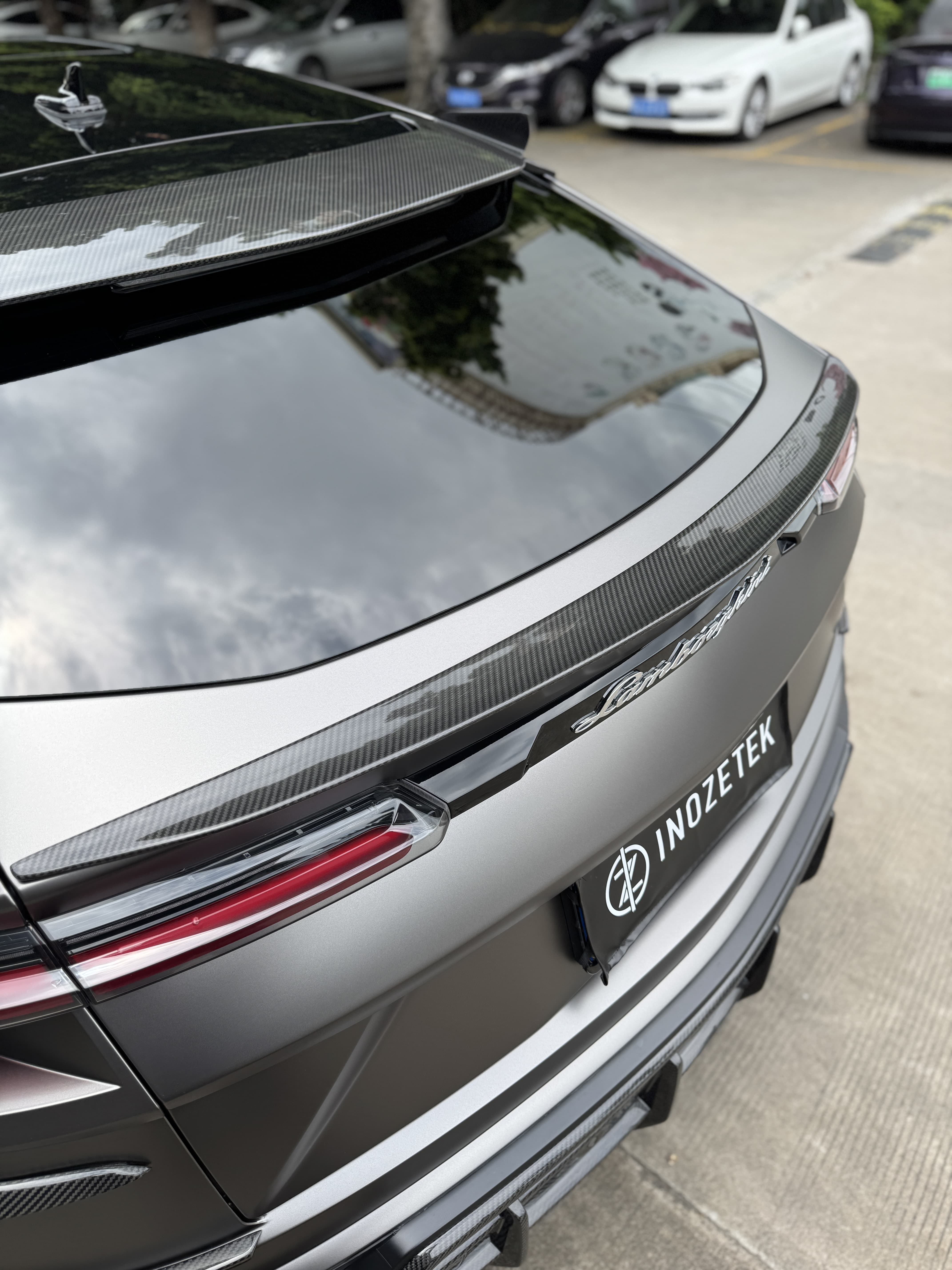 Lamborghini Urus Topcar Style Dry Carbon Parts - styling view