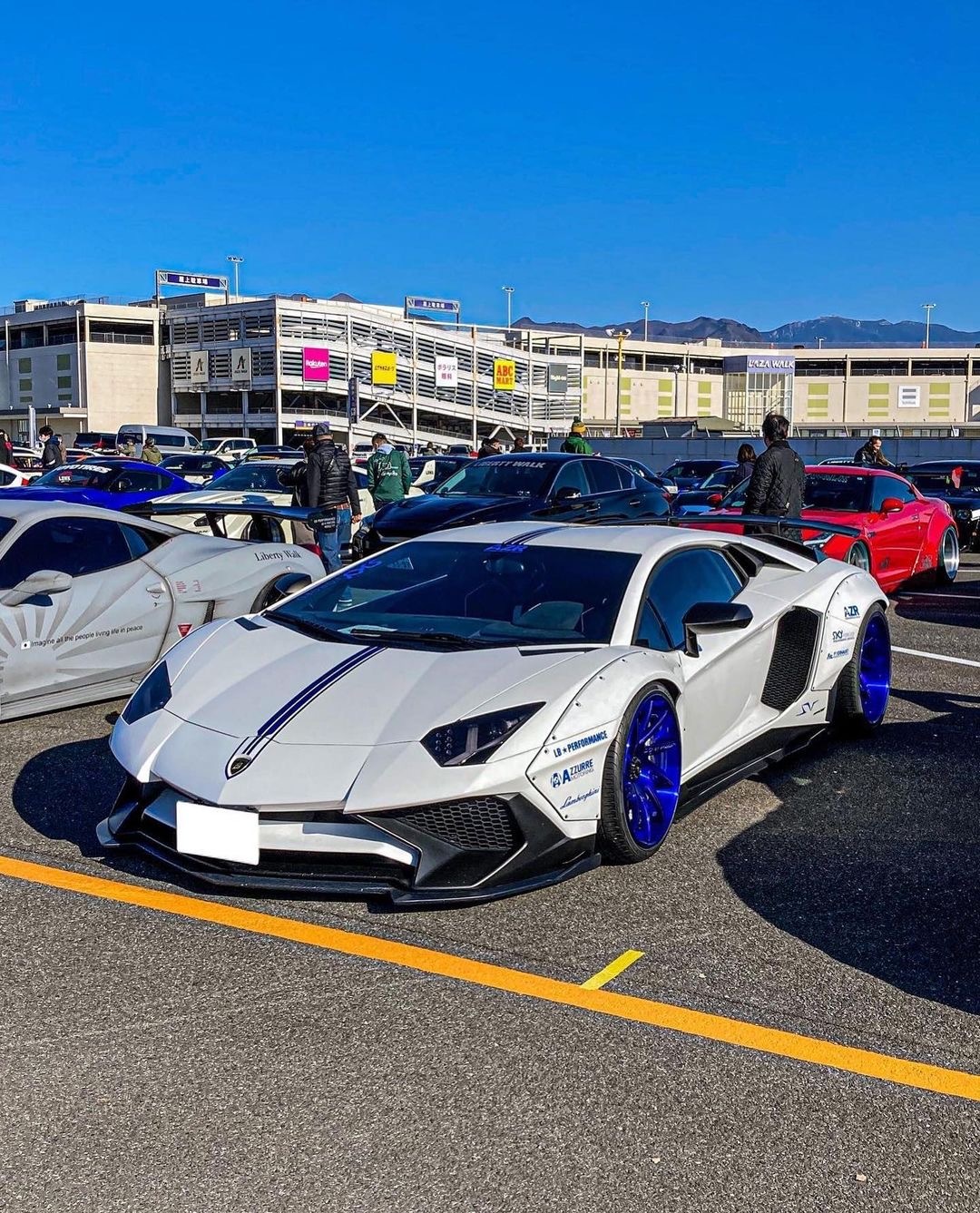 Lamborghini LP700 / LP720 / LP750 LB Style Carbon Fiber Parts - styling view