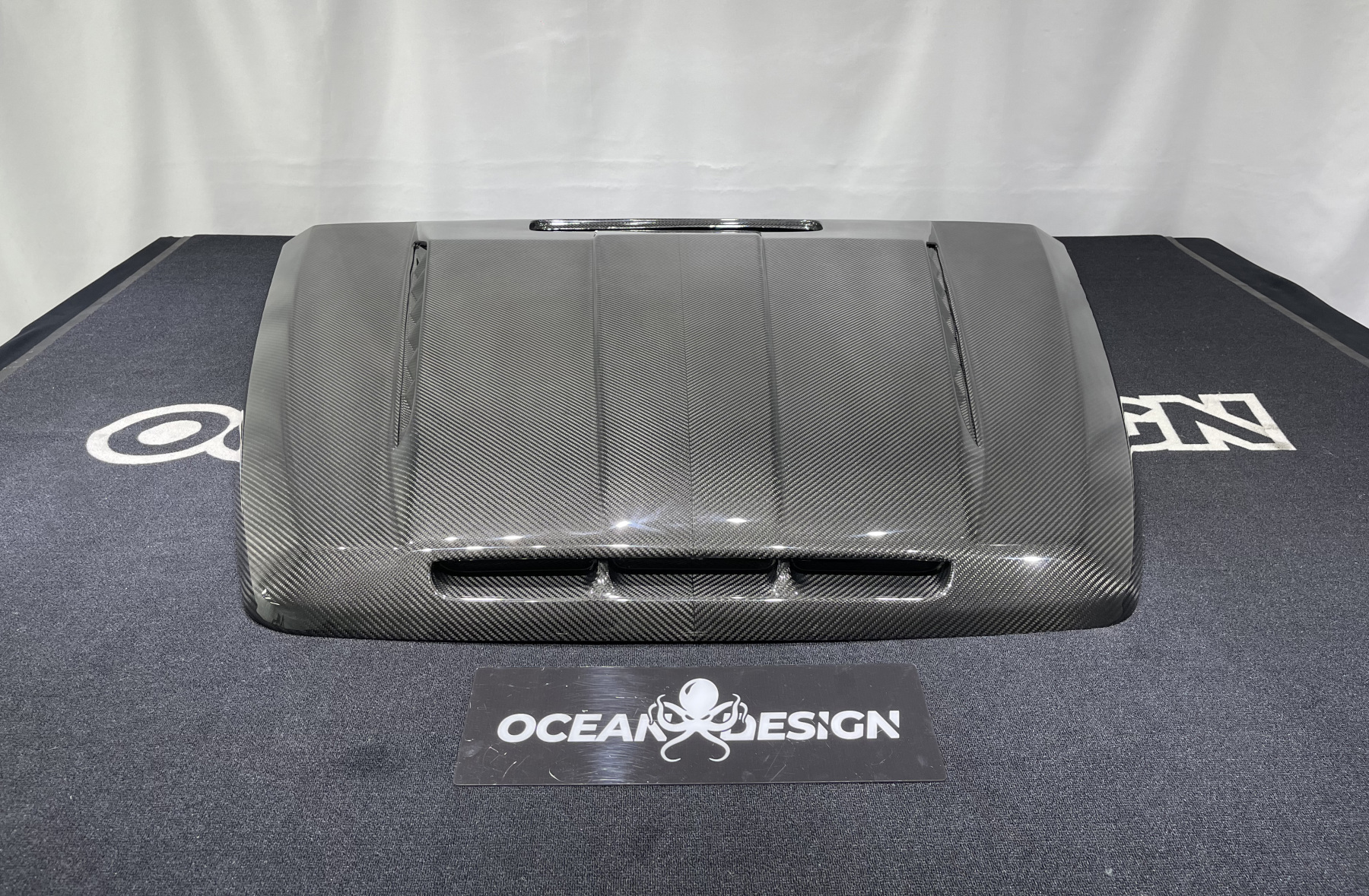 Mercedes-Benz W465 G63 TC Style Parts - styling reference for Engine Cover