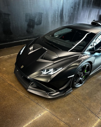 Lamborghini STO V Style Dry Carbon Parts - styling view