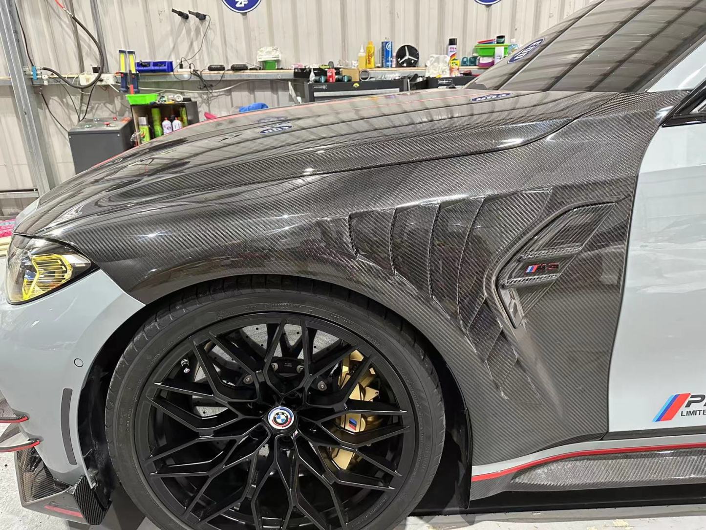 BMW G80 M3/G82 M4 Ocean Design Dry Carbon Shark-Fin Fenders - styling view