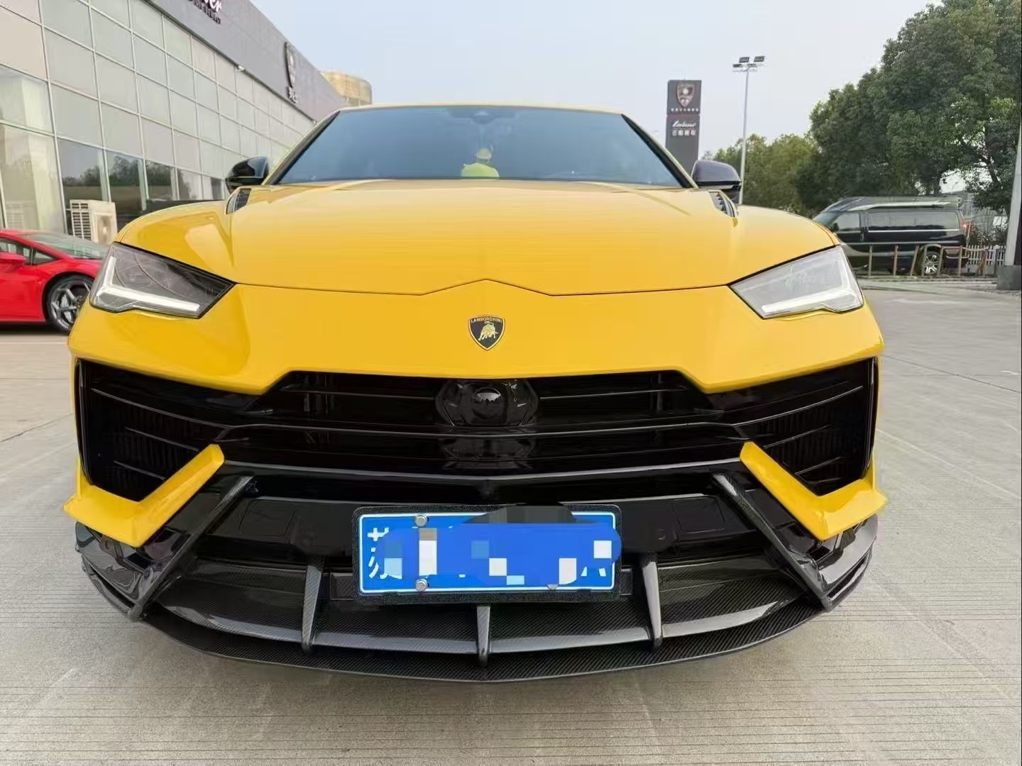 Lamborghini Urus S Topcar Style Dry Carbon Parts - styling view