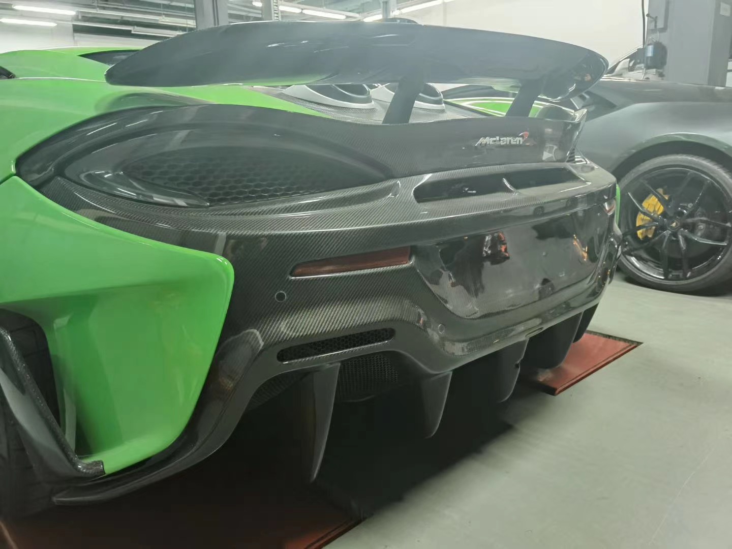 McLaren 540C / 570S to 600LT Style Carbon Fiber Conversion Kit - styling view