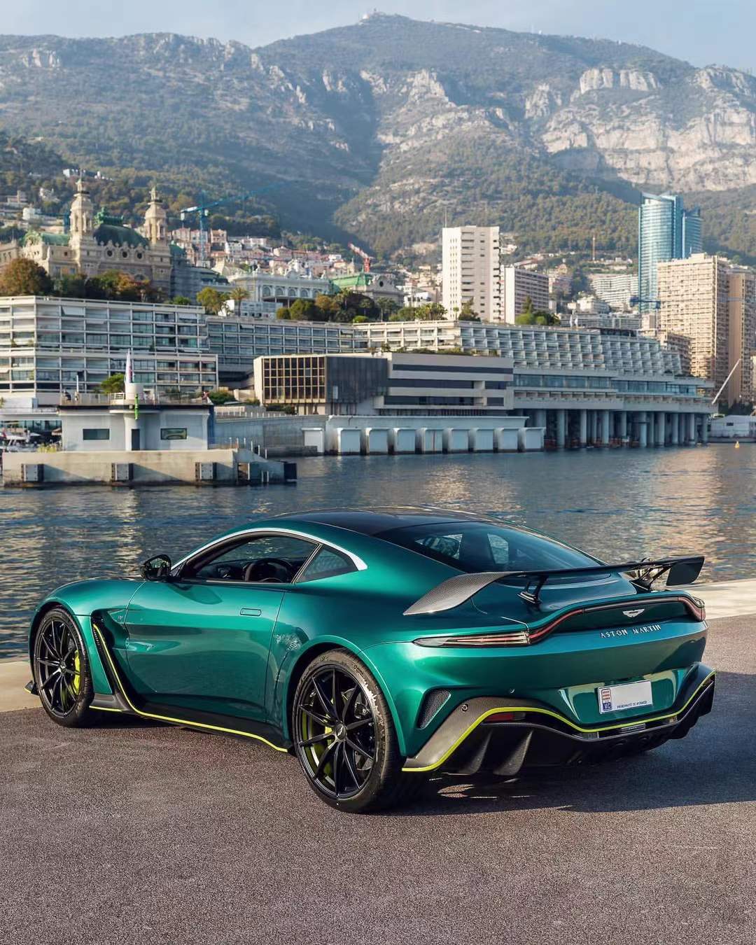 Aston Martin Vantage V12 Style Conversion Parts - styling view