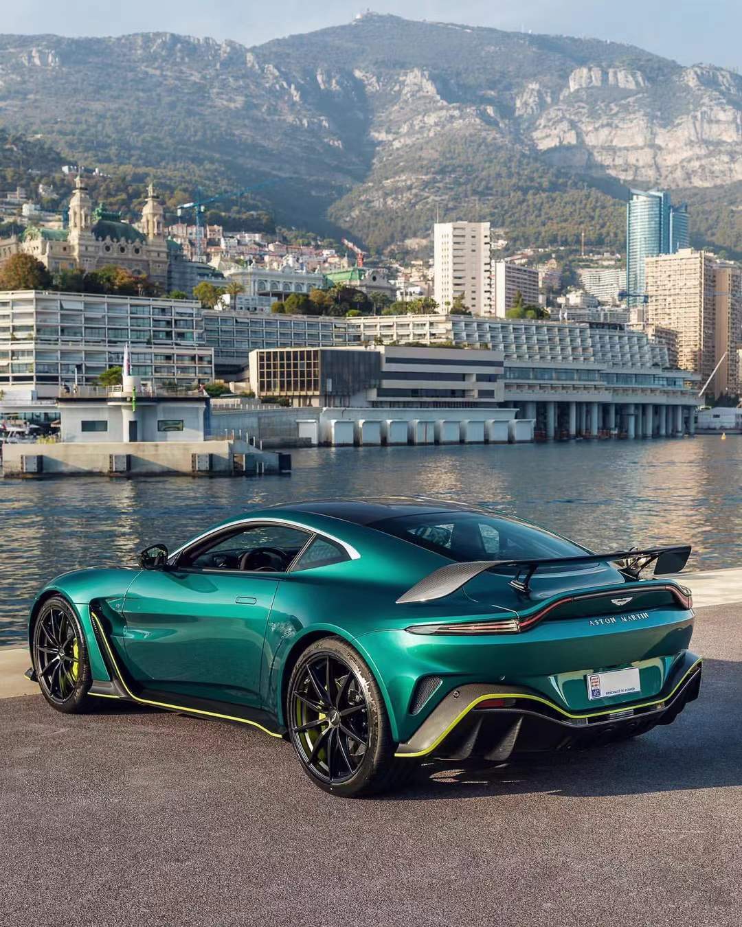 Aston Martin Vantage V12 Style Conversion Parts - styling view