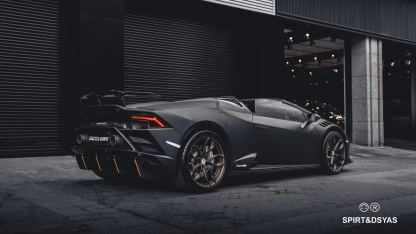 Lamborghini Huracan EVO RWD N Style Dry Carbon Parts - styling view