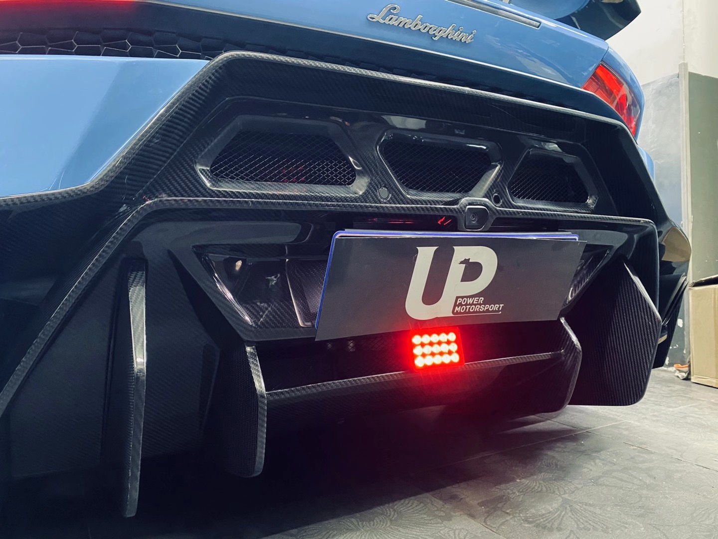 Lamborghini LP580/LP600/LP610 V Style Dry Carbon Parts - styling view