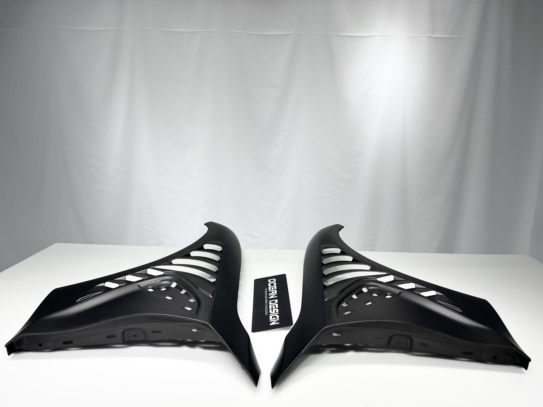 BMW G80 M3/G82 M4 Ocean Design Dry Carbon Shark-Fin Fenders - styling view
