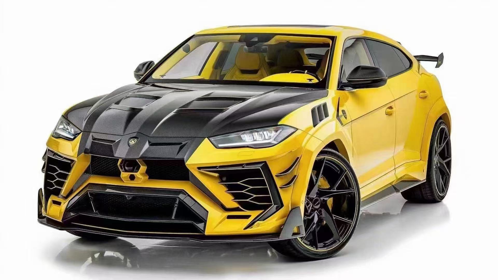 Lamborghini Urus MSY Generation 2 Style Dry Carbon Body Kit - styling view