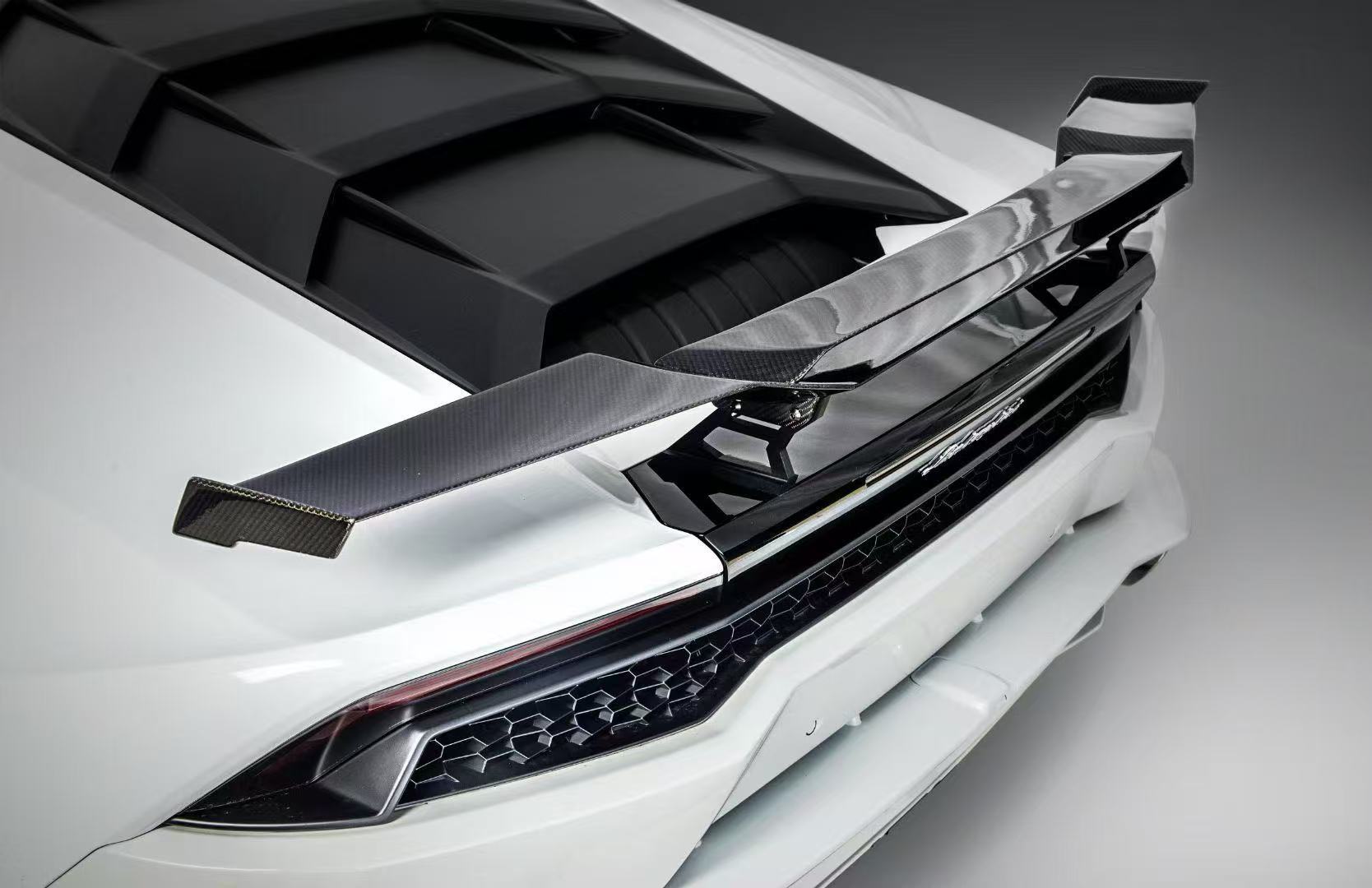Lamborghini LP580 / LP600 / LP610 MAD Style Carbon Fiber Parts - styling view