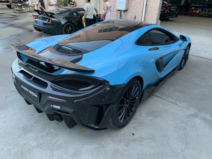 McLaren 540C / 570S to 600LT Style Carbon Fiber Conversion Kit - styling view
