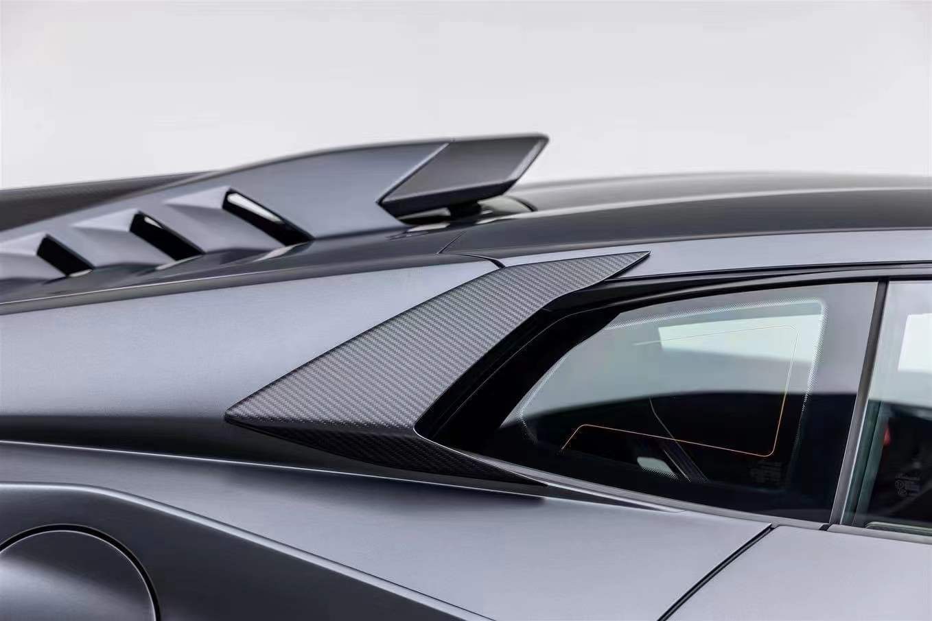 Lamborghini STO V Style Dry Carbon Parts - styling view