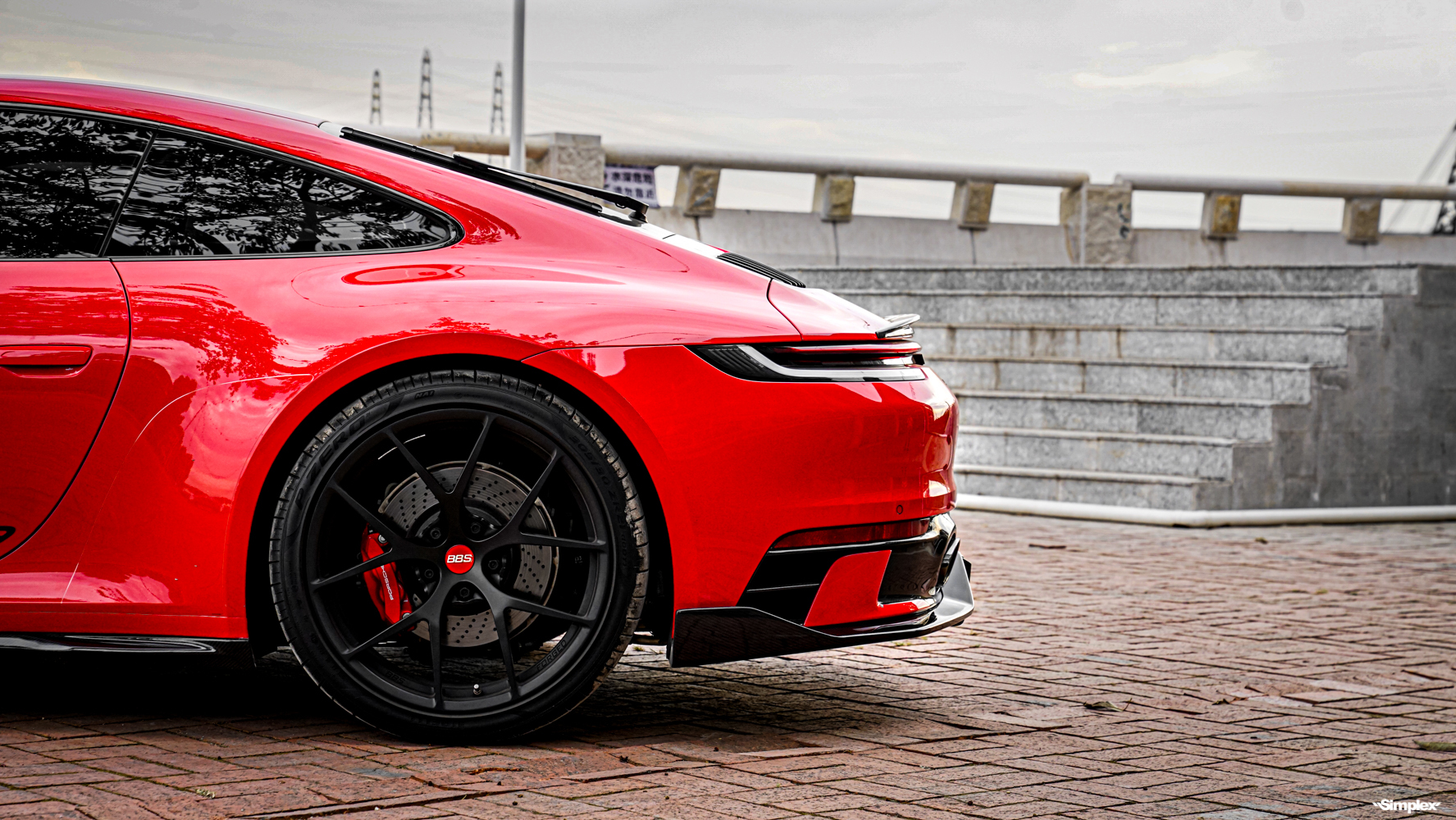 Porsche 911 992.1 Mi Style Dry Carbon Parts - styling view