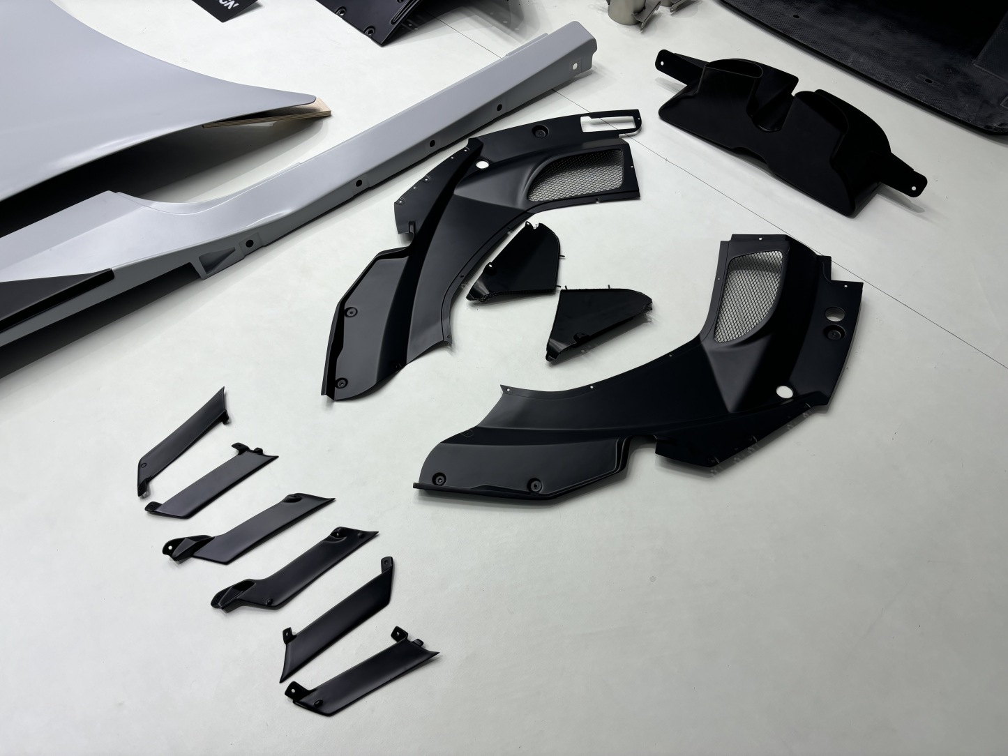 Ferrari 458 Speciale Style Conversion Parts - styling view