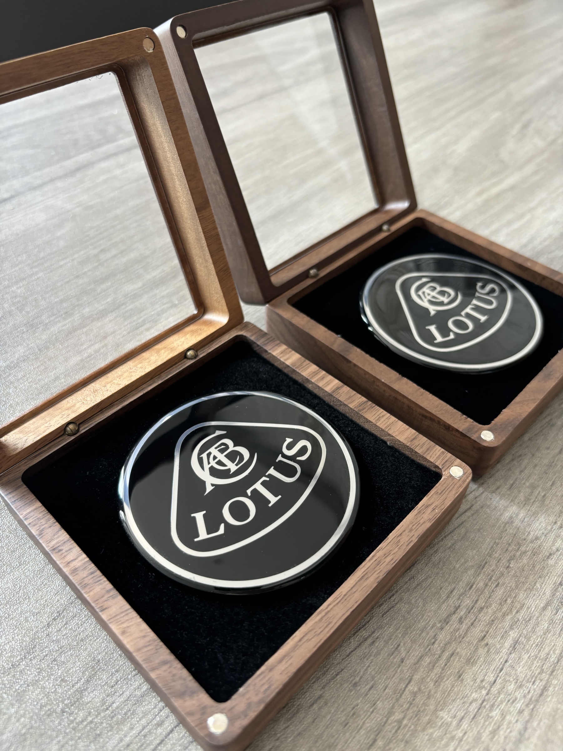 Lotus Emira/Eletre/Emeya Marble-Pattern Dry Carbon Badges - styling view