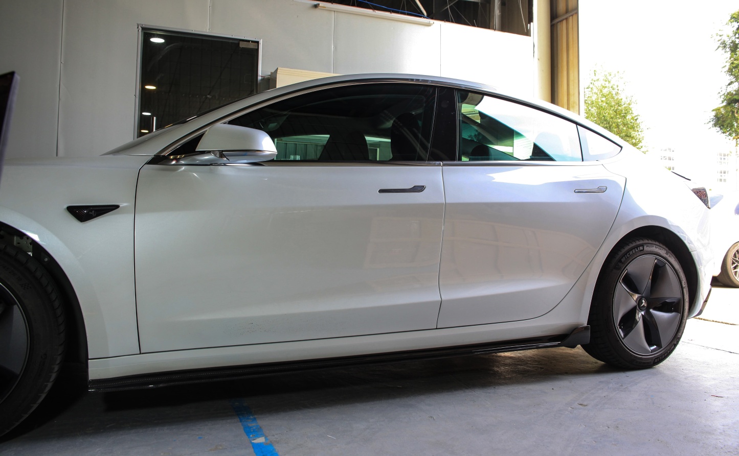 Tesla Model 3 V Style Parts - styling view