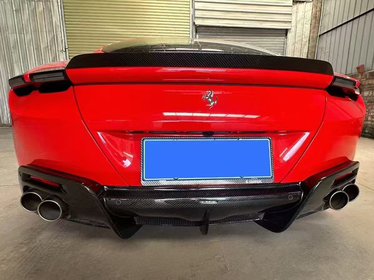 Ferrari Roma N Style Dry Carbon Parts - styling view