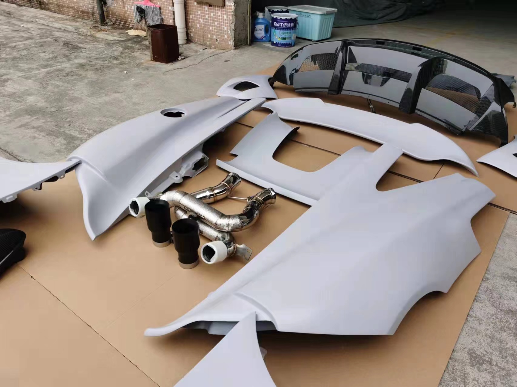 McLaren MP4-12C/625/650S 675LT Style Carbon Conversion Kit - styling view