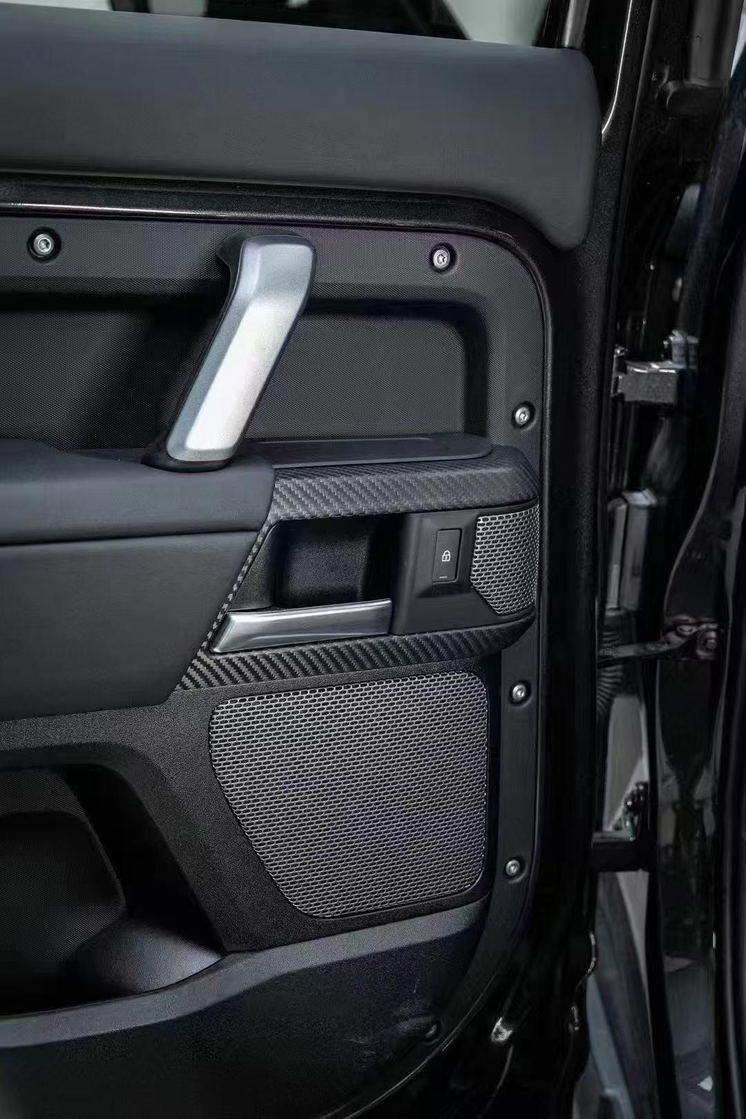 Land Rover Defender Dry Carbon Trim Parts - styling view