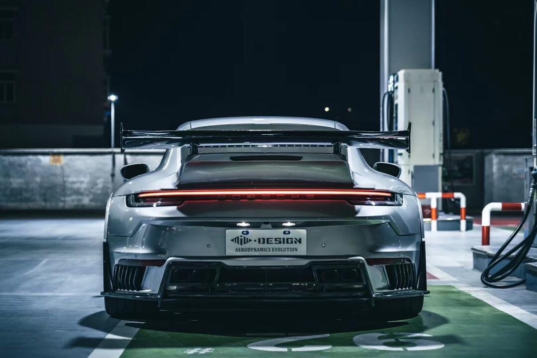 Porsche 911 992.1 Ghost Style Dry Carbon Parts - styling view