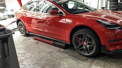 Tesla Model 3 V Style Parts - styling view