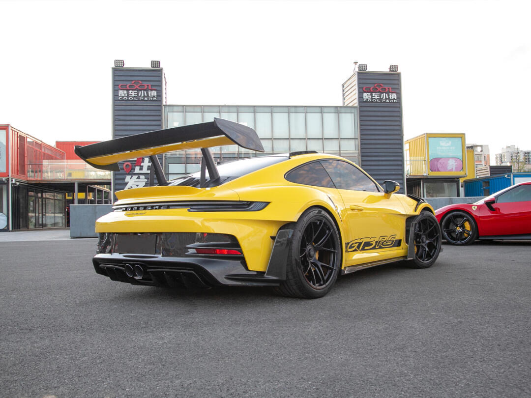 Porsche 992 GT3 RS OEM Style Dry Carbon Parts - styling view