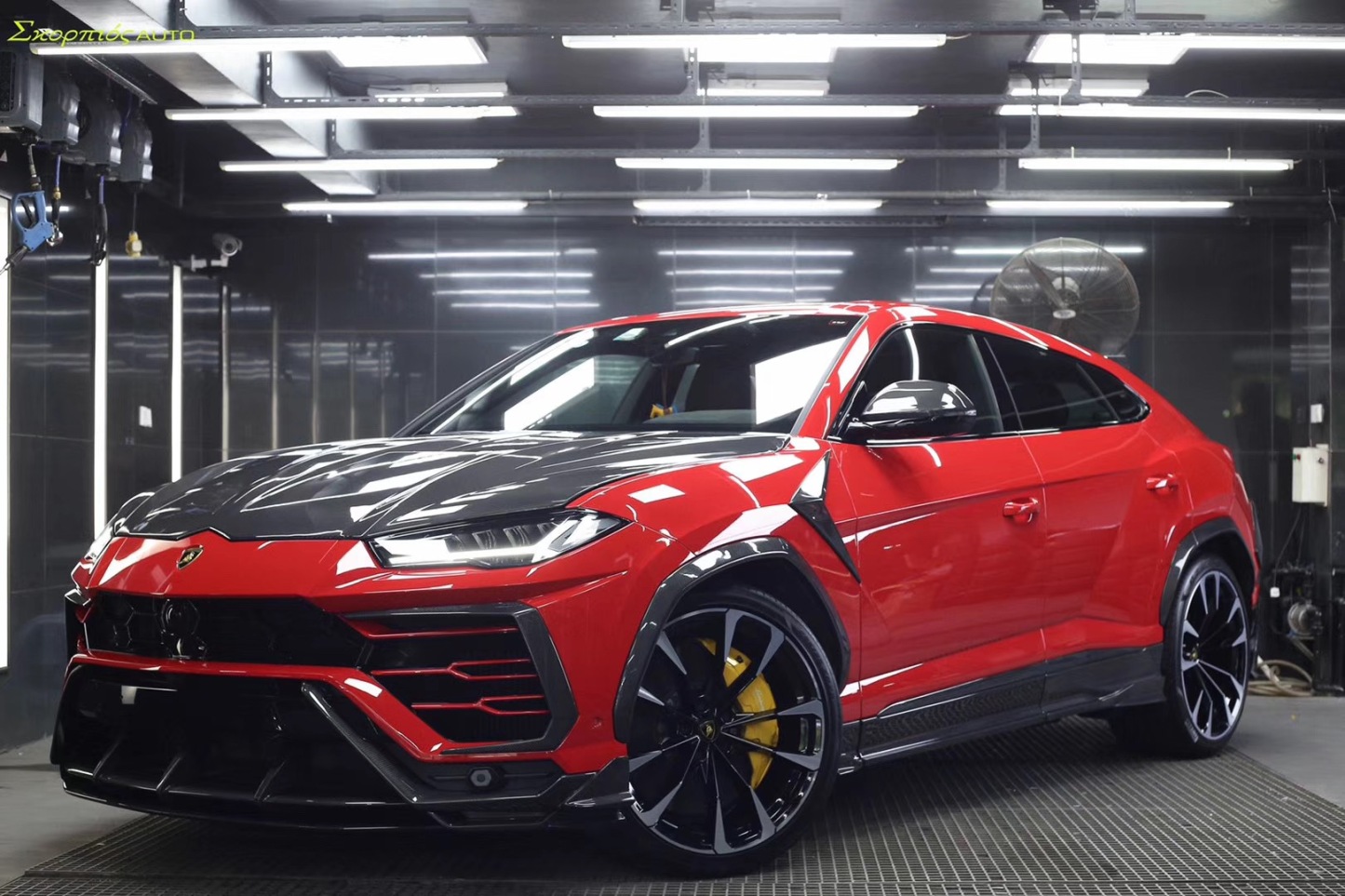 Lamborghini Urus Topcar Style Dry Carbon Parts - styling view