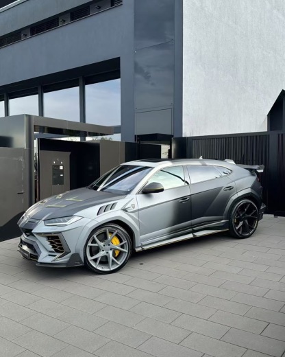 Lamborghini Urus MSY Generation 1 Style Dry Carbon Body Kit - styling view