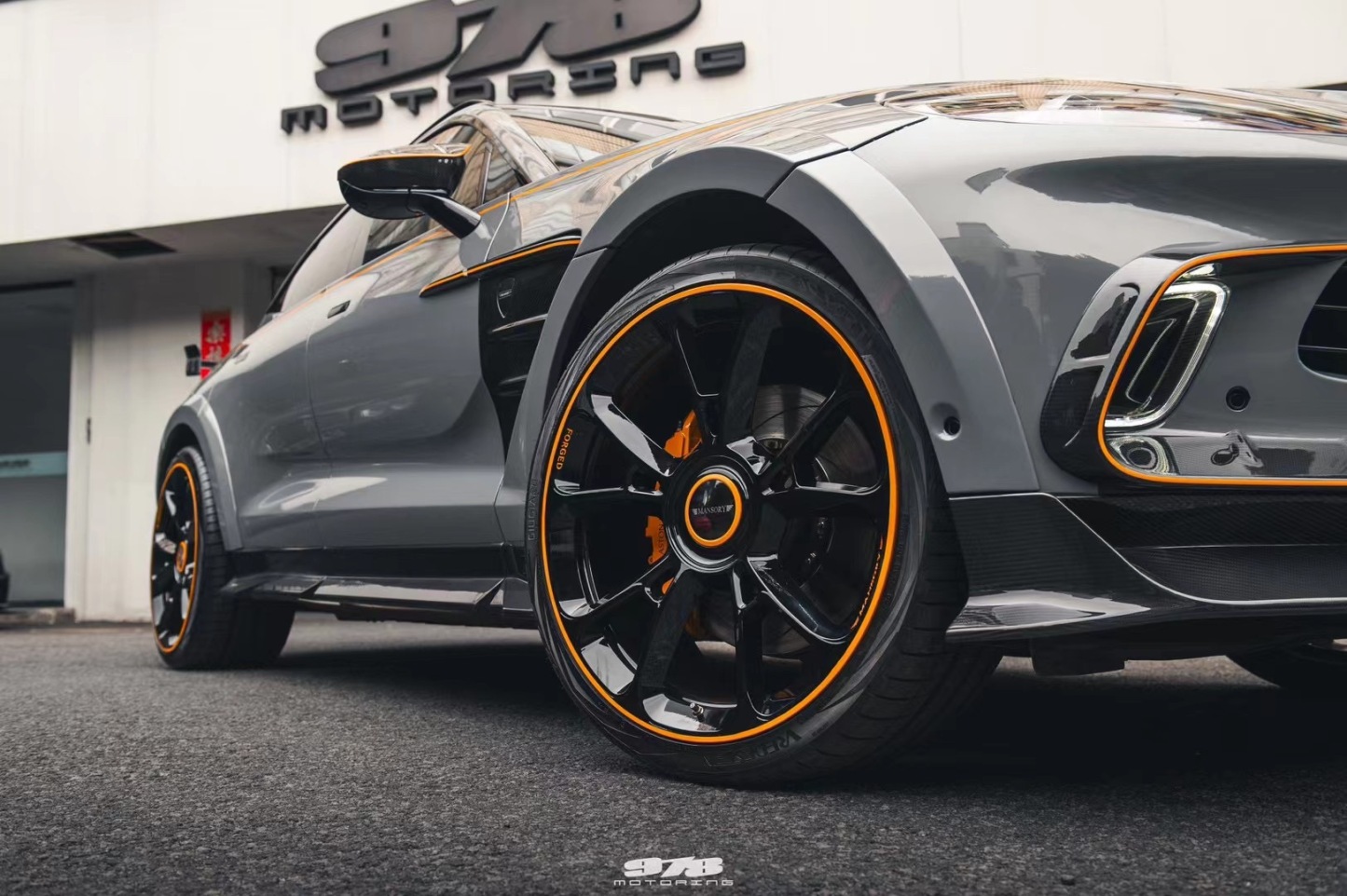 Aston Martin DBX MSY Style Widebody Parts - styling view