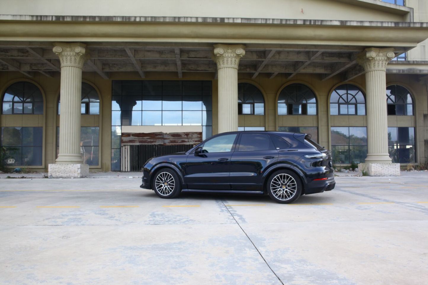 Porsche Cayenne OD Style Carbon Fiber Parts - styling view