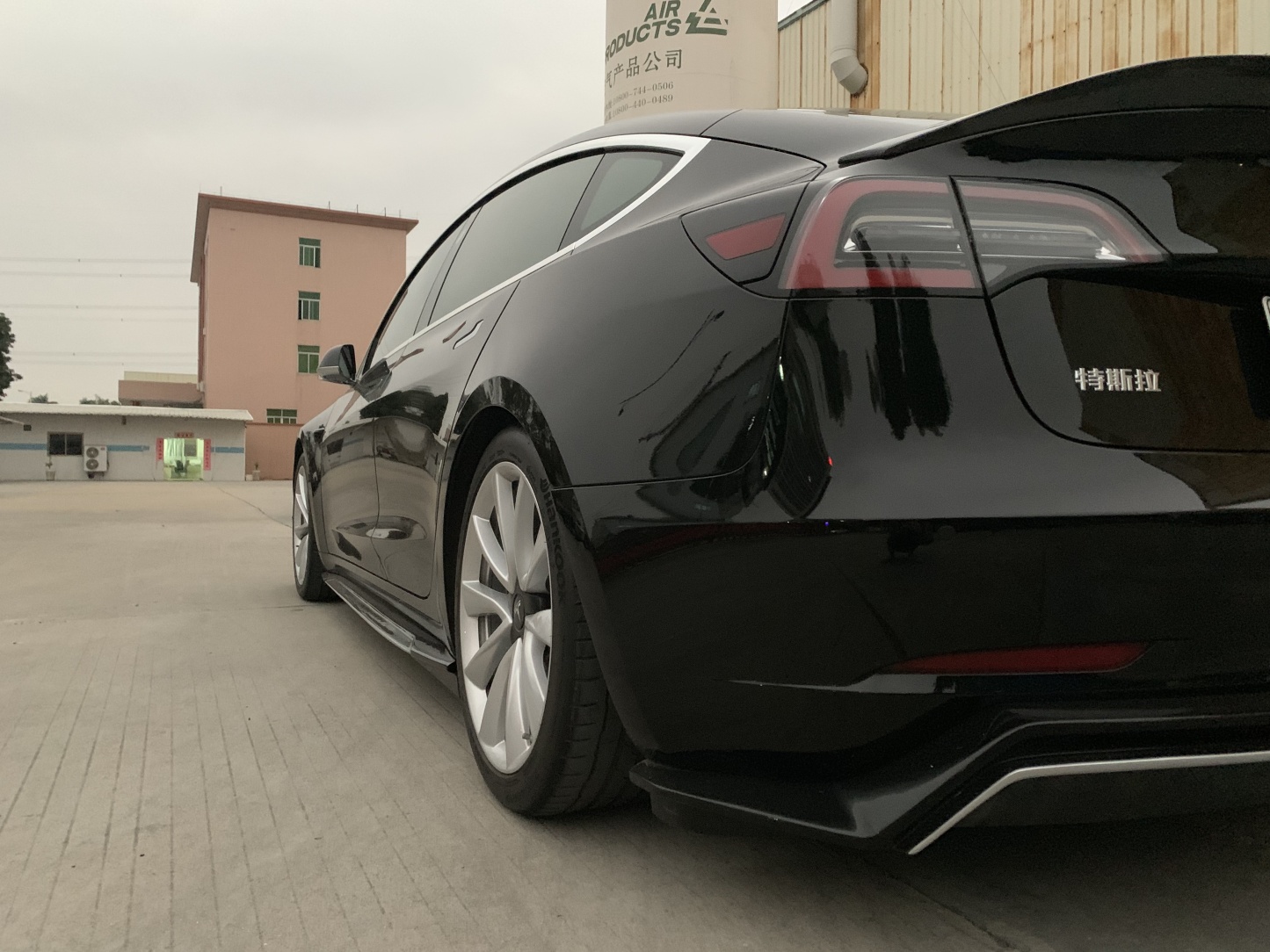 Tesla Model 3 ARTISAN Style Parts - styling view